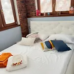 Casa Del Sole, Di Monate *