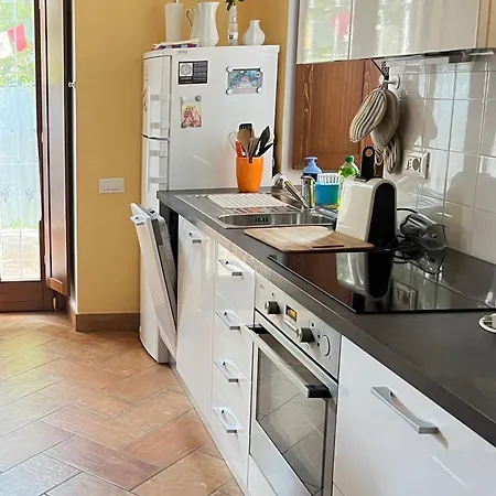 Casa Del Sole, Di Monate *