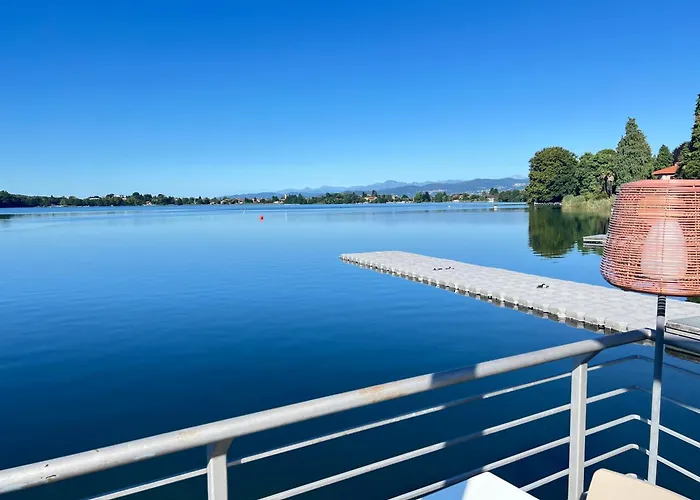 Casa Del Sole, Di Monate Travedona