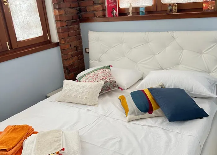 Casa Del Sole, Di Monate *